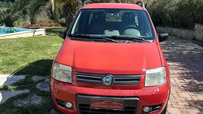 Usata Fiat Panda 4x4 Climbing 60 CV (44 kW) 2008 Rosso Utilitaria
