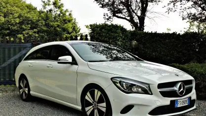 Usata Mercedes CLA200 Business 156 CV (114 kW) 2016 Bianco Coupé