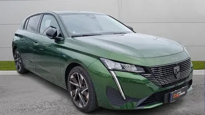 Usata Peugeot 308 Allure 150 CV (110 kW) 2023 Verde oliva Berlina