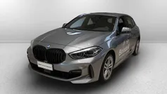 Skyscraper grey metallic Usata 2024 BMW 118 M Sport Due volumi | 32.000 € (Buon prezzo)