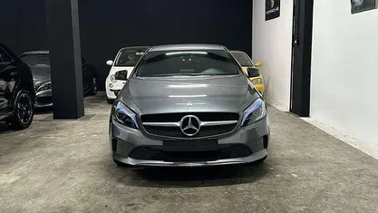 Grigio Usata 2016 Mercedes A180 Tre volumi | 12.990 € (Buon prezzo)