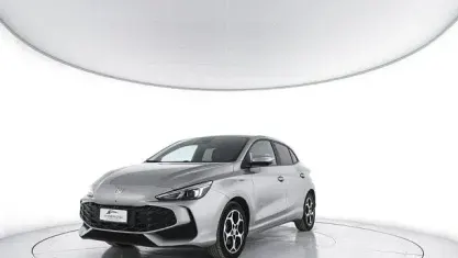 Usata MG MG3 Luxury 194 CV (142 kW) 2025 Argento Utilitaria