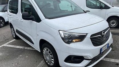 Käytetty Opel Combo Edition 102 HP (75 kW) 2023 Valkoinen Tila-auto