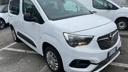 Usata 2023 Opel Combo Edition Furgone | 15.990 € (Buon prezzo)