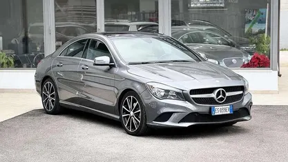 Grigio Usata 2013 Mercedes CLA220 Tre volumi | 14.900 € (Ottimo prezzo)