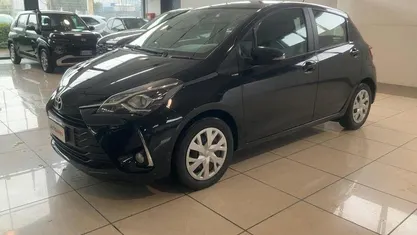 Second-hand Toyota Yaris Active 72 CP (52 kW) 2019 Negru Berlinǎ