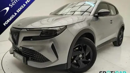 Usata Alfa Romeo Junior 145 CV (106 kW) 2025 Grigio SUV