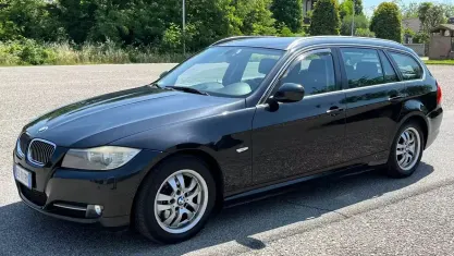 Usata BMW 318 Comfort Edition 143 CV (105 kW) 2010 Nero Station wagon