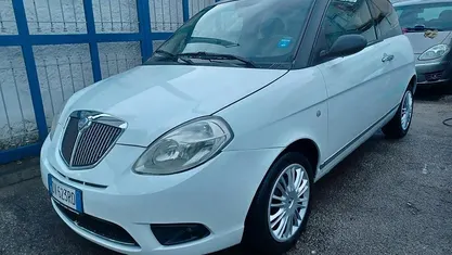 Usata 2009 Lancia Ypsilon Due volumi | 3800 € (Buon prezzo)