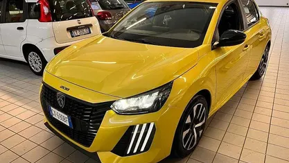 Usata Peugeot 208 Style 75 CV (55 kW) 2024 Giallo Utilitaria