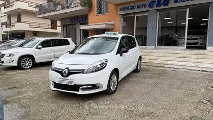 Usata Renault Scénic III 110 CV (80 kW) 2016 Monovolume