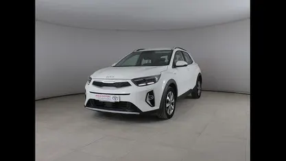 Bianco Usata 2022 Kia Stonic Urban SUV | 14.600 € (Buon prezzo)