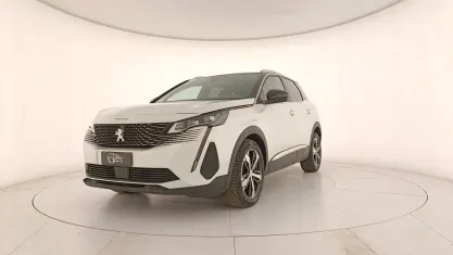 Usado Peugeot 3008 GT 131 CV (96 kW) 2021 Blanco SUV