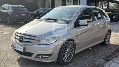 Grigio Usata 2011 Mercedes B180 Premium Monovolume | 4200 € (Ottimo prezzo)