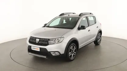 Usata Dacia Sandero 90 CV (66 kW) 2018 Argento