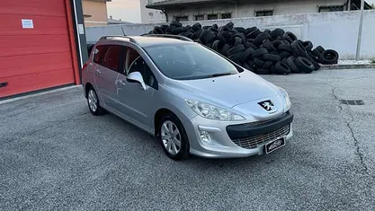 Usata Peugeot 308 Premium 110 CV (80 kW) 2009 Argento Station wagon