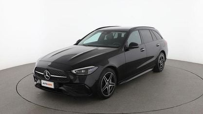Käytetty Mercedes C300e AMG line 313 HP (230 kW) 2022 Musta
