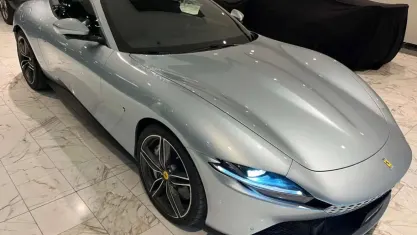 Usata Ferrari Roma 620 CV (456 kW) 2020 Grigio Coupé