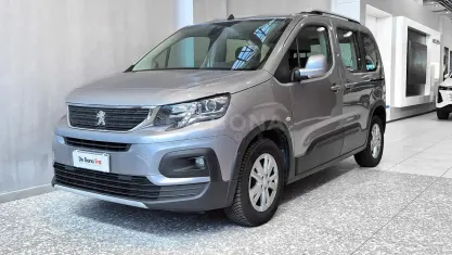 Usata Peugeot Rifter Allure 102 CV (75 kW) 2019 Grigio Monovolume