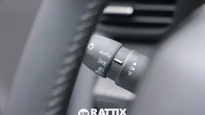 Usata Peugeot 208 Style 101 CV (74 kW) 2025 Utilitaria