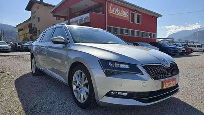 Usata Skoda Superb Executive 190 CV (139 kW) 2019 Grigio Station wagon