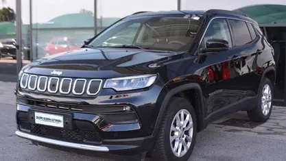 Nero Usata 2024 Jeep Compass Limited SUV | 27.500 € (Buon prezzo)