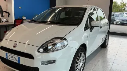 Usata Fiat Punto 69 CV (50 kW) 2016 Bianco Utilitaria