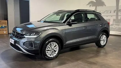 Usata VW T-Roc Life 116 CV (85 kW) 2025 Grigio SUV