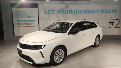 Bianco Nuova 2025 Opel Astra Edition Station wagon | 24.800 € (Super prezzo)