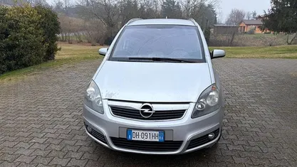 Usata Opel Zafira 93 CV (68 kW) 2007 Monovolume