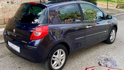 Usata Renault Clio II 75 CV (55 kW) 2007 Viola Berlina