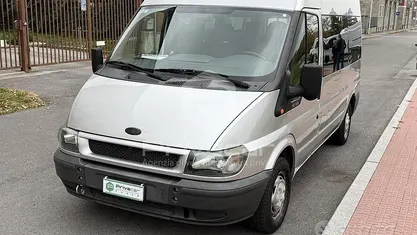 Usata 2006 Ford Transit Station wagon | 17.100 €