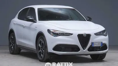 Bianco Usata 2024 Alfa Romeo Stelvio Veloce SUV | 39.323 € (Buon prezzo)