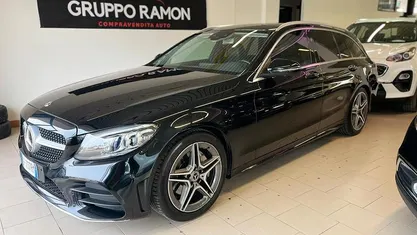 Usata Mercedes C220 Premium 194 CV (142 kW) 2021 Nero Station wagon