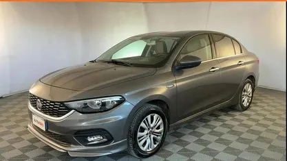Usata Fiat Tipo Lounge 110 CV (80 kW) 2018 Grigio Berlina