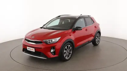 Usata Kia Stonic 120 CV (88 kW) 2020 Rosso SUV