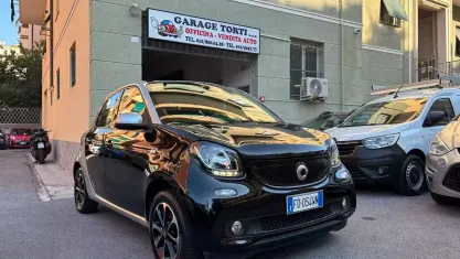 Usata Smart ForFour Prime 71 CV (52 kW) 2016 Nero Utilitaria