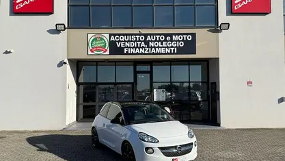 Bianco Usata 2017 Opel Adam Due volumi | 8900 € (Buon prezzo)