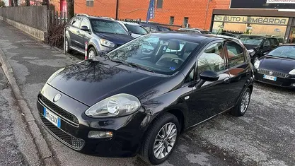 Usata Fiat Punto Lounge 69 CV (50 kW) 2012 Nero Berlina