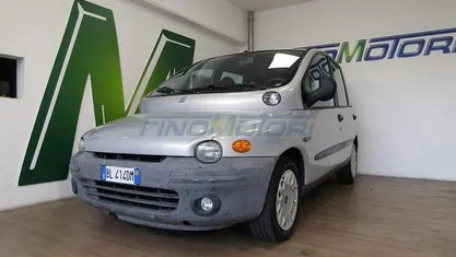 Usata Fiat Multipla 105 CV (77 kW) 2000 Argento Monovolume