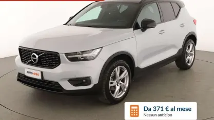 Usado Volvo XC40 R-Design 163 CV (119 kW) 2020 Plateado SUV