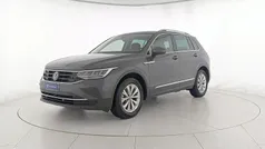 Dolphin grey metallizzato Usata 2023 VW Tiguan Life SUV | 28.900 € (Ottimo prezzo)