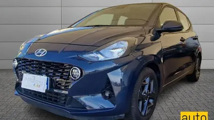 Usata Hyundai i10 100 CV (73 kW) 2023 Grigio Utilitaria