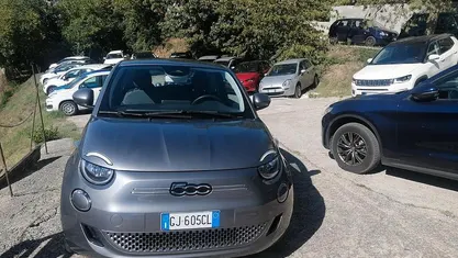 Begagnad Fiat 500e Icon 86 kW (118 HK) 2022 Grå Halvkombi