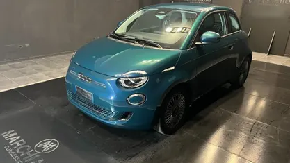 Usata 2024 Fiat 500e Tre volumi | 18.900 € (Buon prezzo)