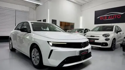 Usata Opel Astra Edition 131 CV (96 kW) 2023 Bianco Utilitaria