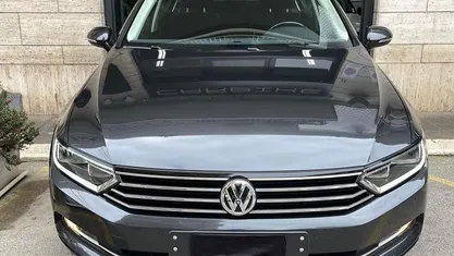 Grigio Usata 2018 VW Passat Executive Tre volumi | 12.900 € (Buon prezzo)