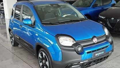 Käytetty Fiat Panda Cross Cross 69 HP (50 kW) 2025 Sininen Viistoperä