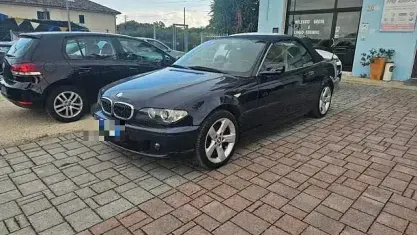 Usata BMW 320 Cabriolet 170 CV (125 kW) 2003 Bluazzurro Cabrio