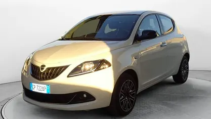 Usata 2023 Lancia Ypsilon Gold Due volumi | 12.900 € (Buon prezzo)